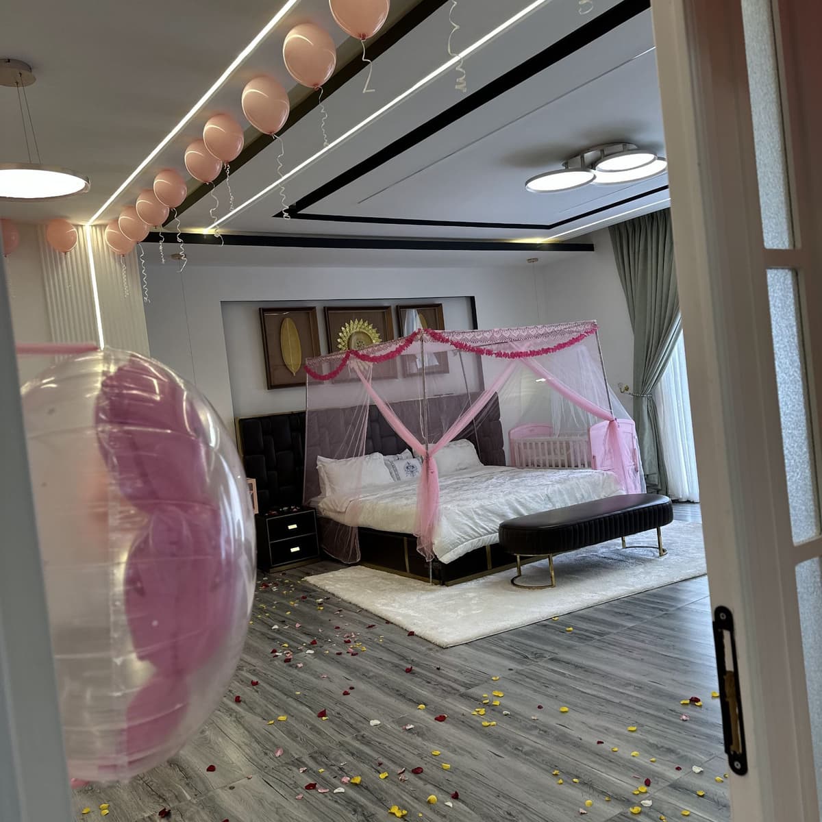 Welcome Surprise Decor